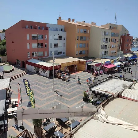 Cosy Du Port Апартаменти *